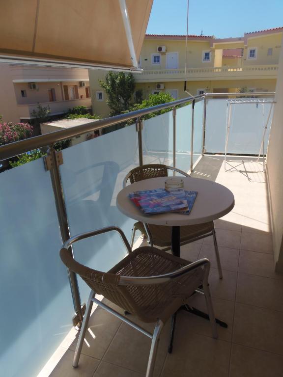 Angelica Studios And Apartments Agia Marina  Room photo