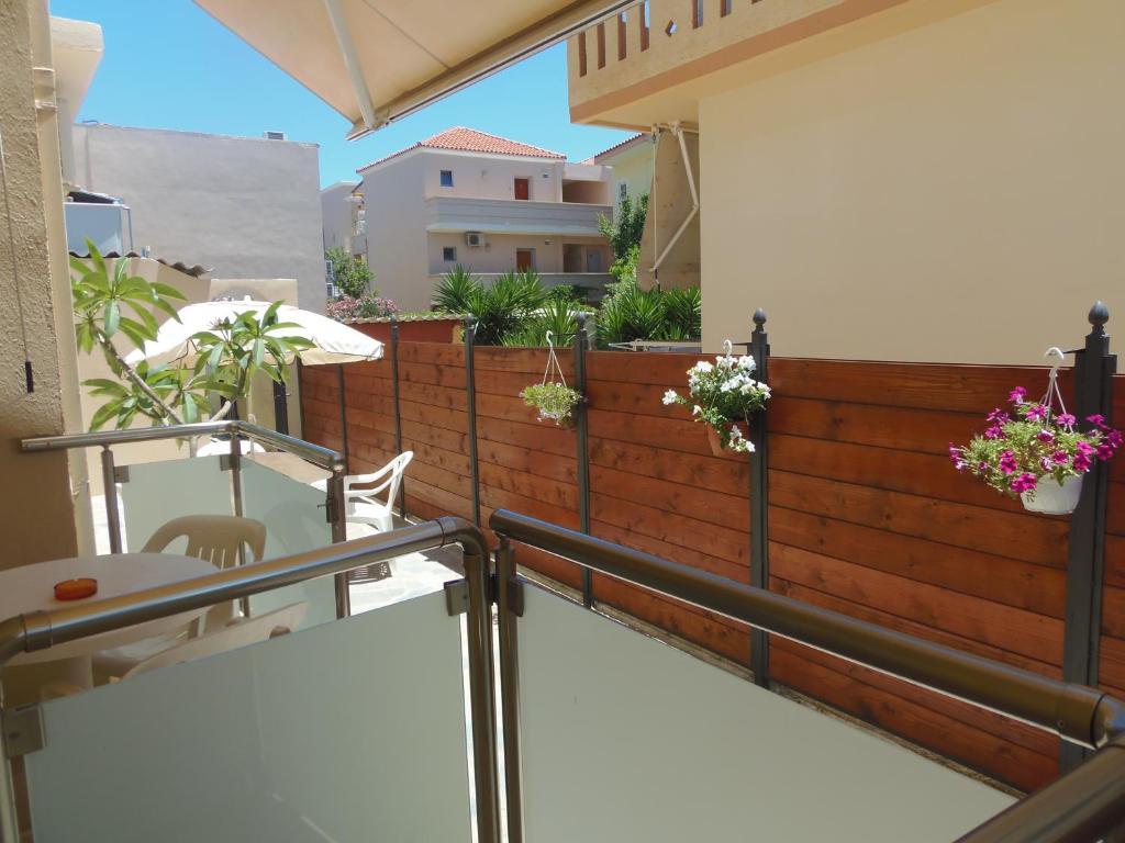 Angelica Studios And Apartments Agia Marina  Room photo