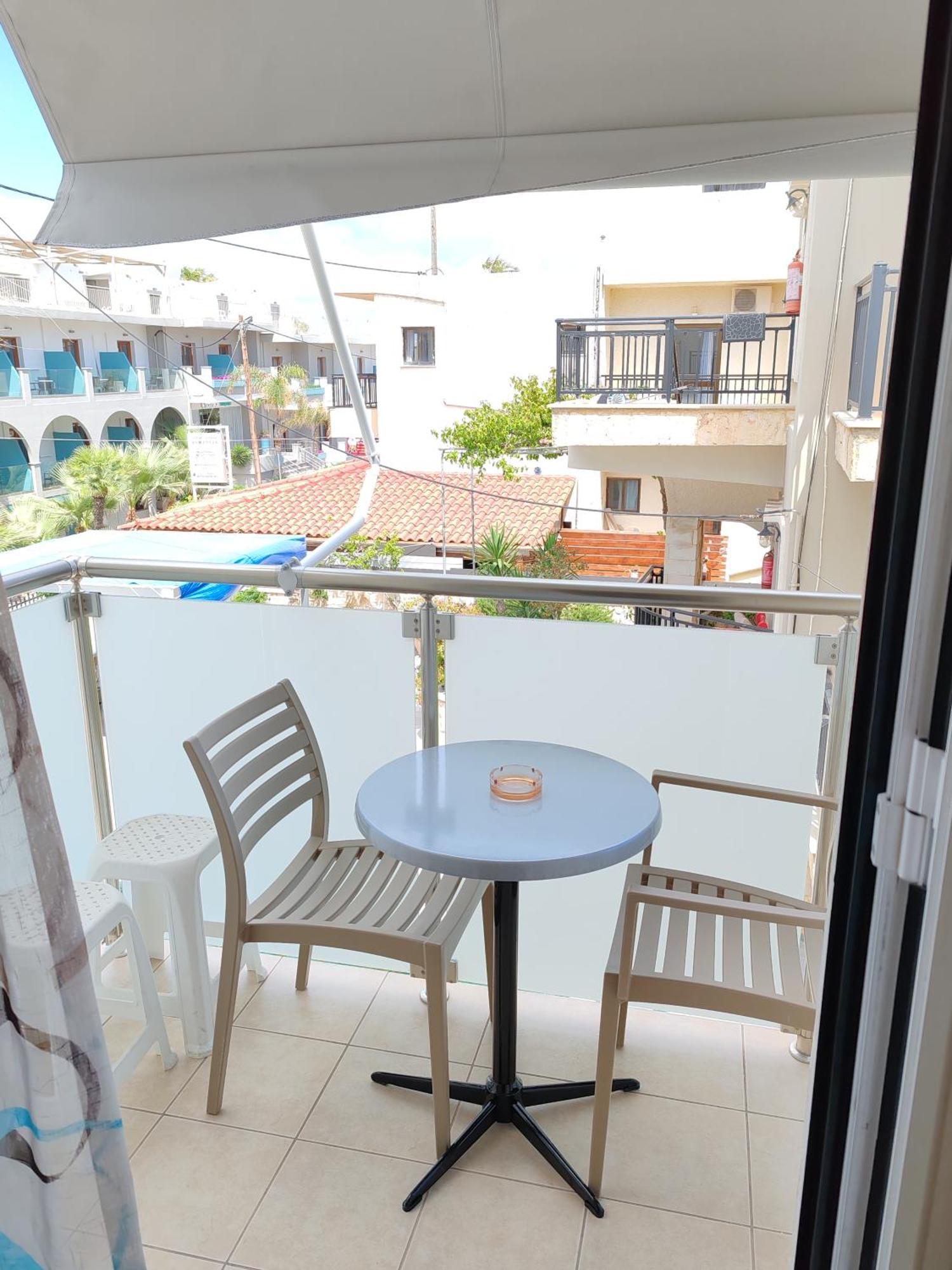 Angelica Studios And Apartments Agia Marina  Exterior photo