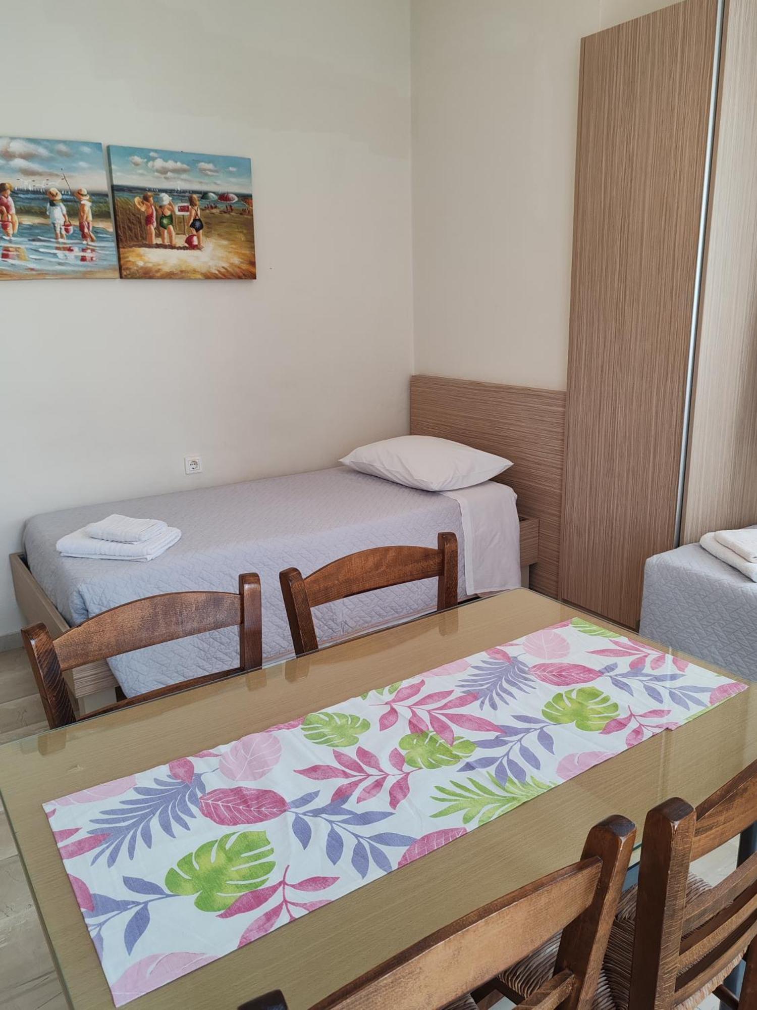 Angelica Studios And Apartments Agia Marina  Exterior photo