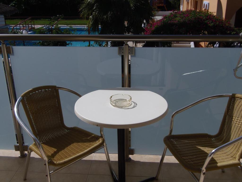 Angelica Studios And Apartments Agia Marina  Room photo