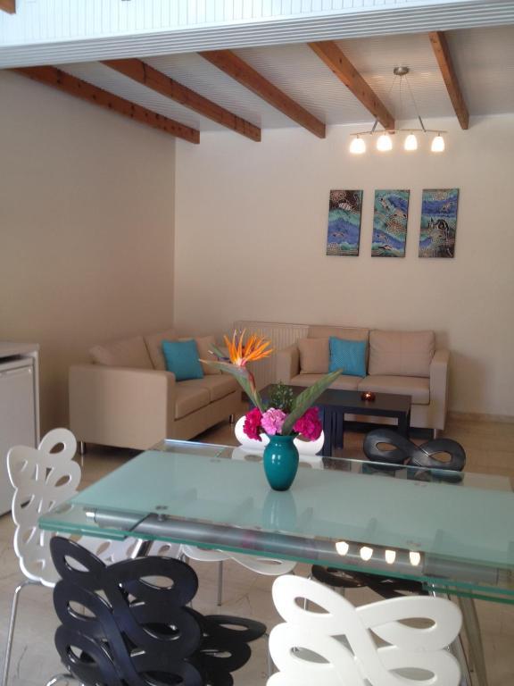 Angelica Studios And Apartments Agia Marina  Room photo
