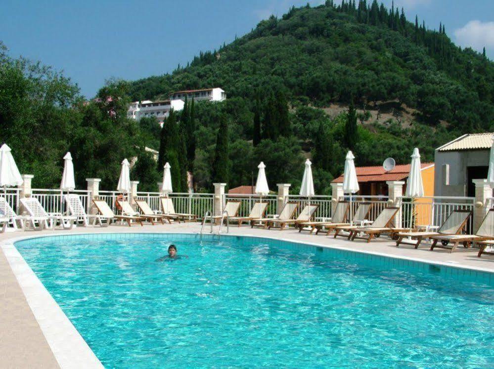 Angelica Studios And Apartments Agia Marina  Exterior photo